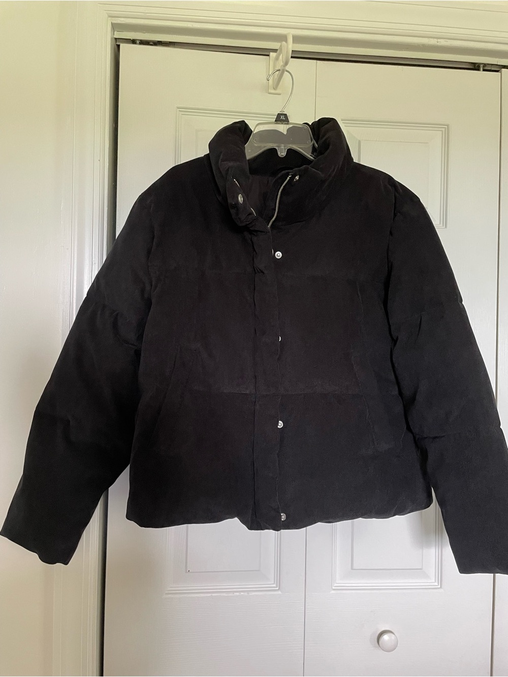 Levi Strauss & Co.  XL black corduroy puffer jacket w/ stand-up collar.